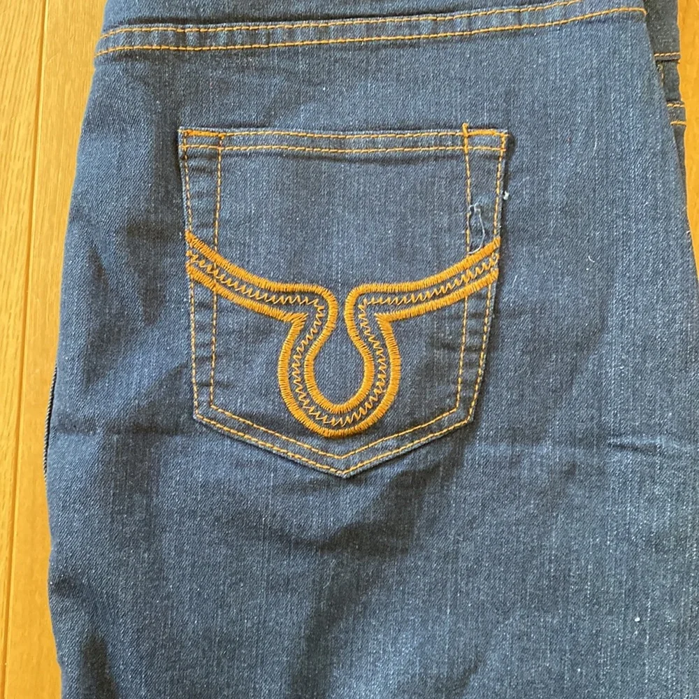 Nice jean skirt. Plus size 20. No brand. Has fancy pockets. Please look at pic. - Picture 4 of 9